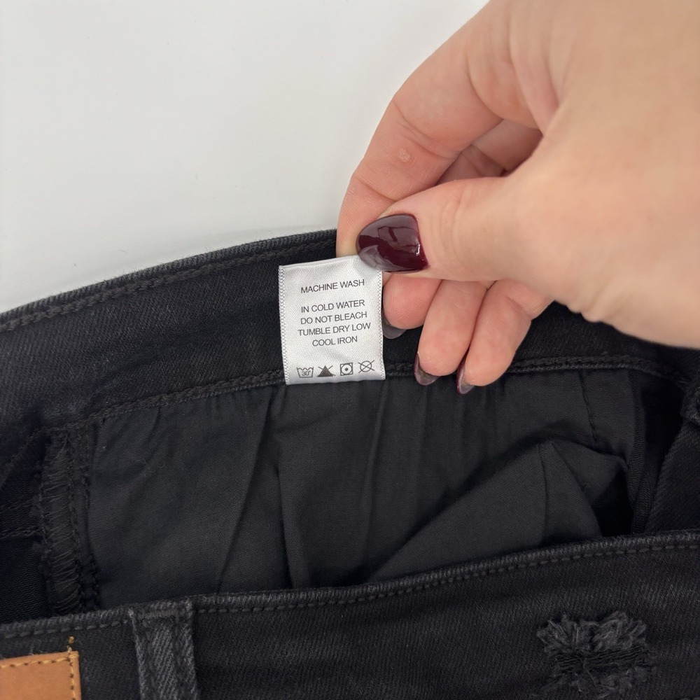 Judy Blue Jeans Womens 15/32 Black Boyfriend Fit Ripped Distressed High Rise - Picture 10 of 13